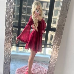 Two sisters the label dress. Size XS fits like a size 4-6. Great conditi…